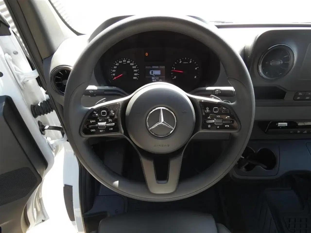 Billede 10 - Mercedes-Benz Sprinter 317 2,0 CDI A4 H2 RWD 9G-Tronic 170HK Van Aut.