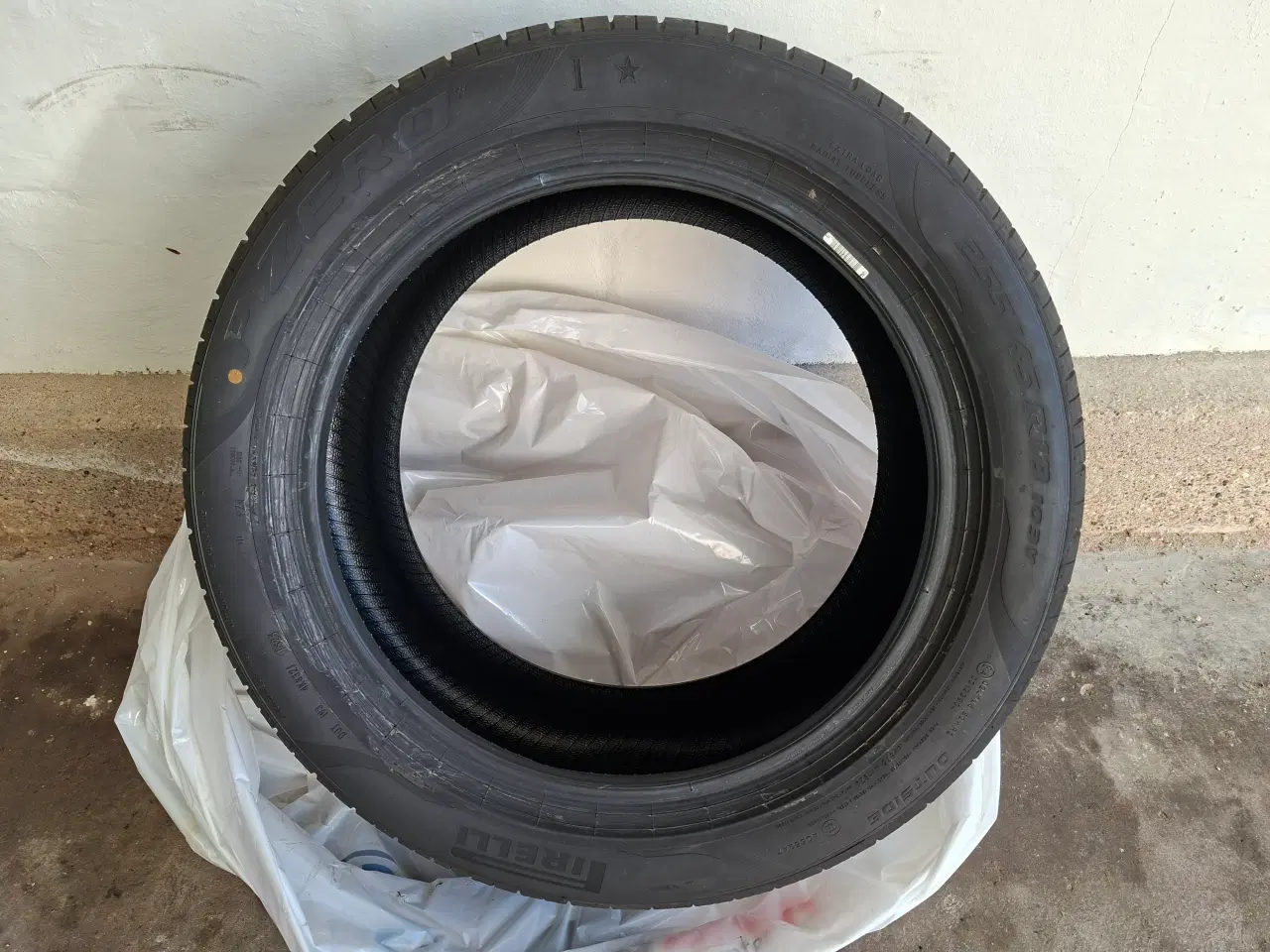 Billede 3 - Pirelli sommer dæk til salg