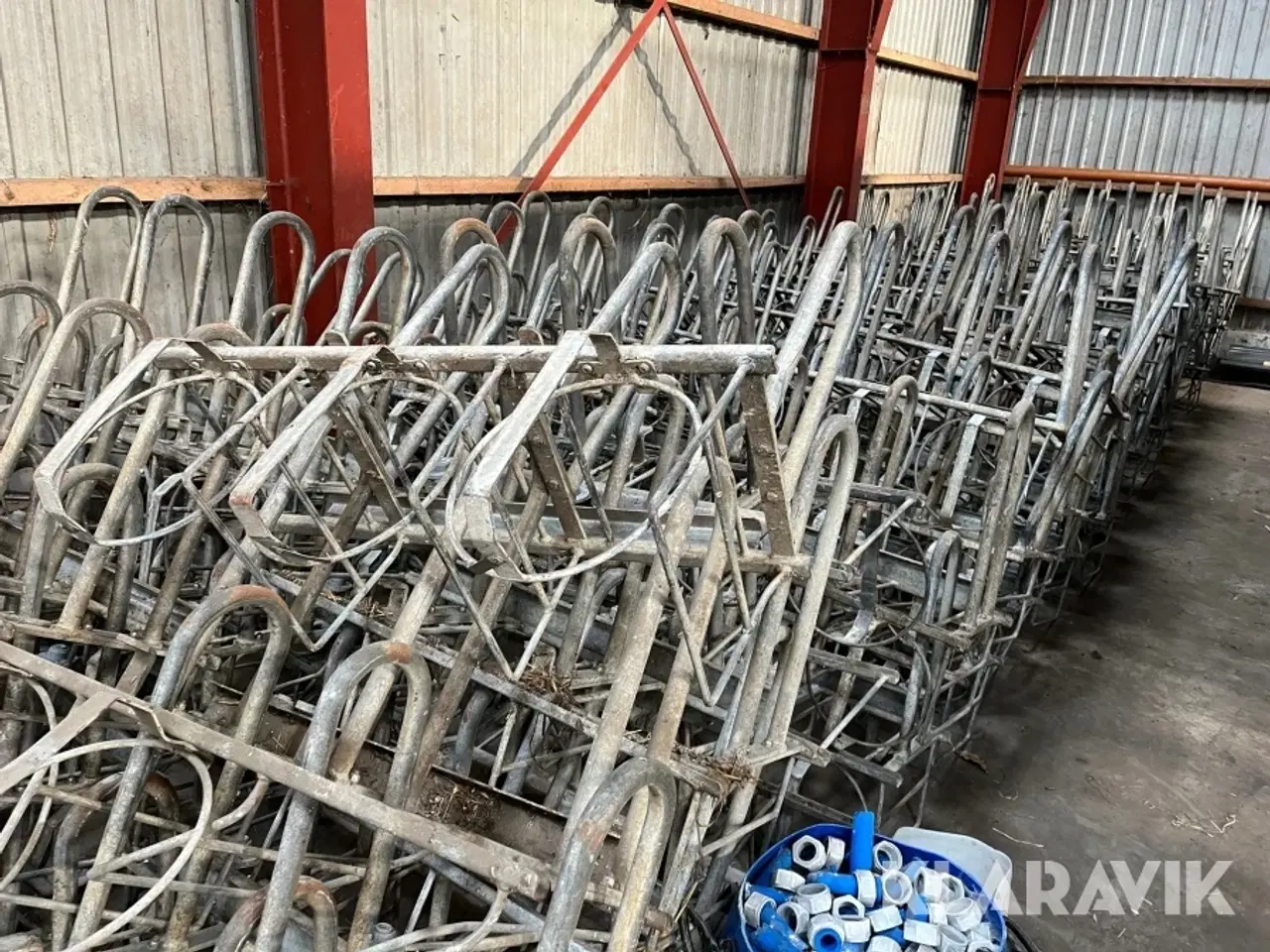 Billede 6 - Skål holder til mælk 3 hullet 29 styk