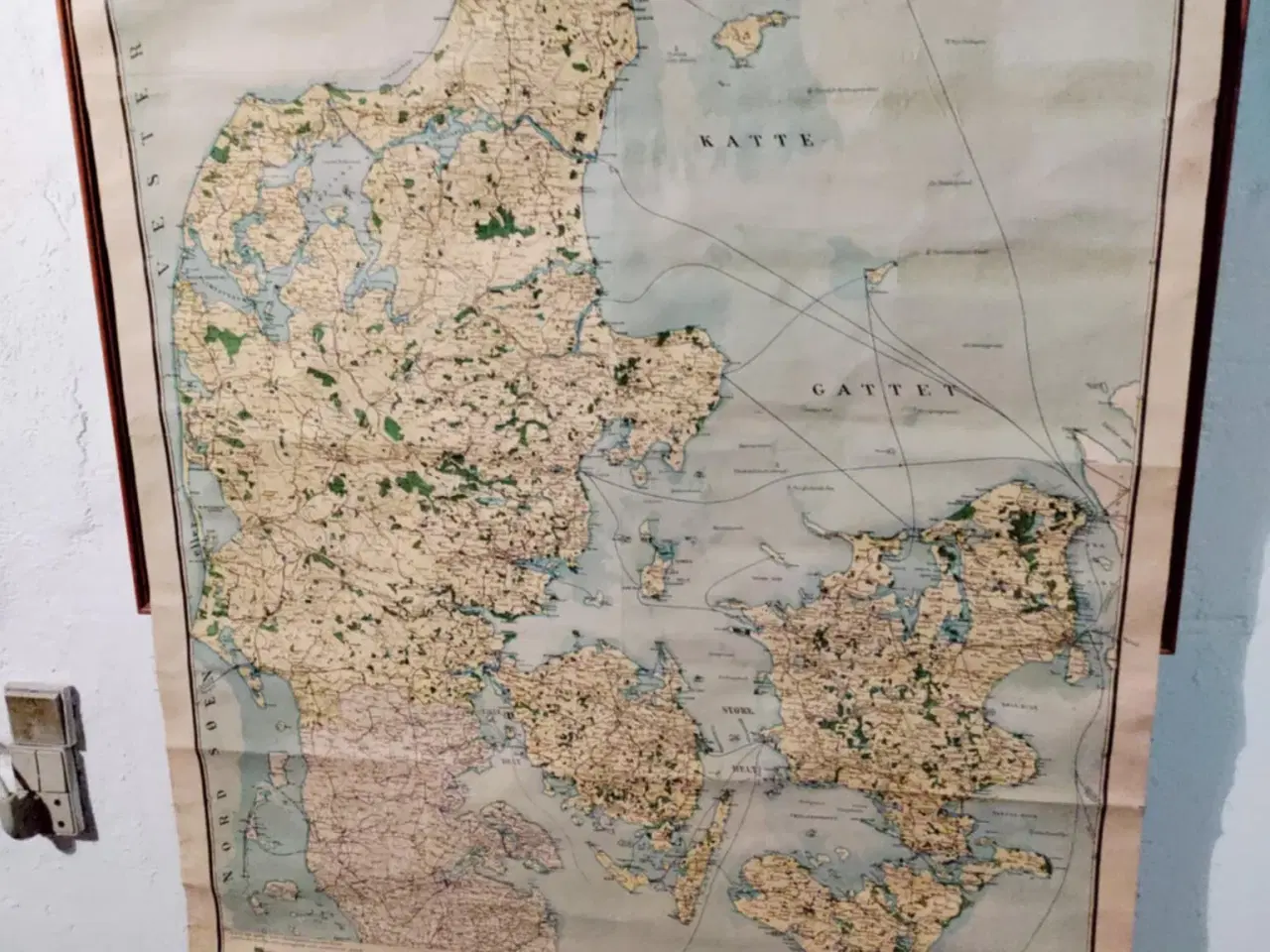 Billede 1 - fint lille danmarks kort ikke for stort har patina