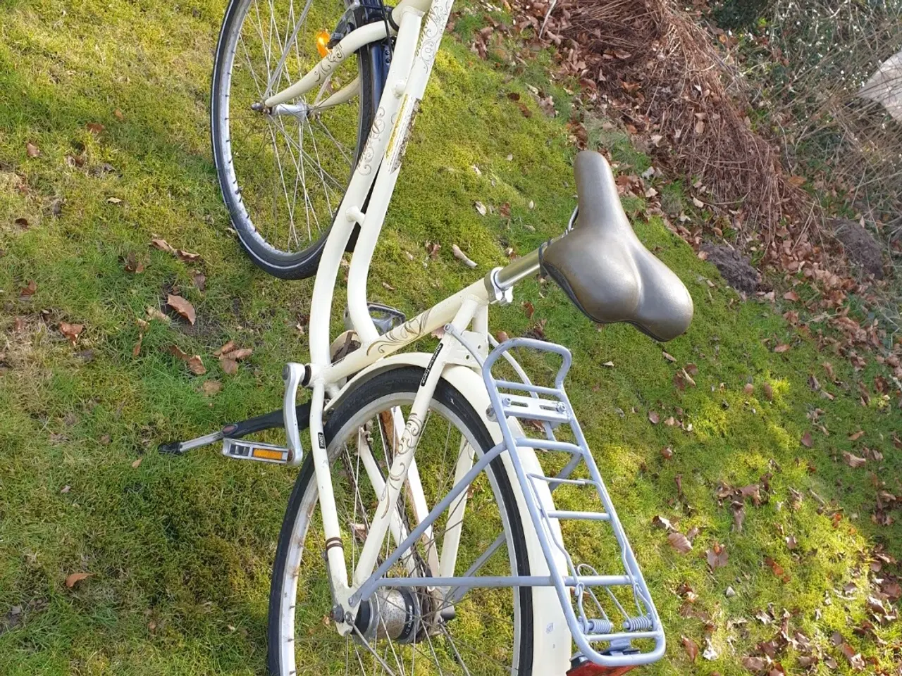 Billede 2 - Mustang damecykel 28"
