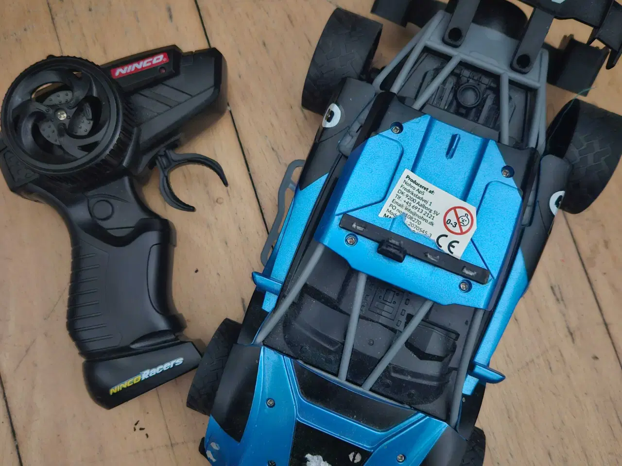 Billede 1 - Legetøjs bil med batteri