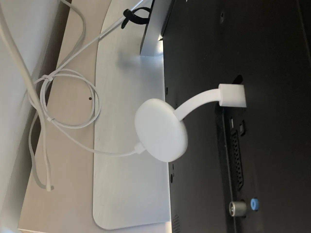 Billede 2 - Philips Ambilight fladskærms TV; 48”