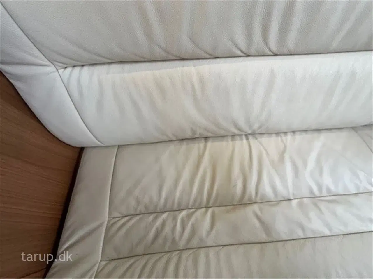 Billede 9 - 2014 - Kabe Royal 590 ETDL KS   Fortelt: Isabella Nordic 300, Truma XT mover, skind i siddegruppe, lysskinne, ALDE varme, vand båren gulvvarme, rundsiddegruppe, enkeltsenge