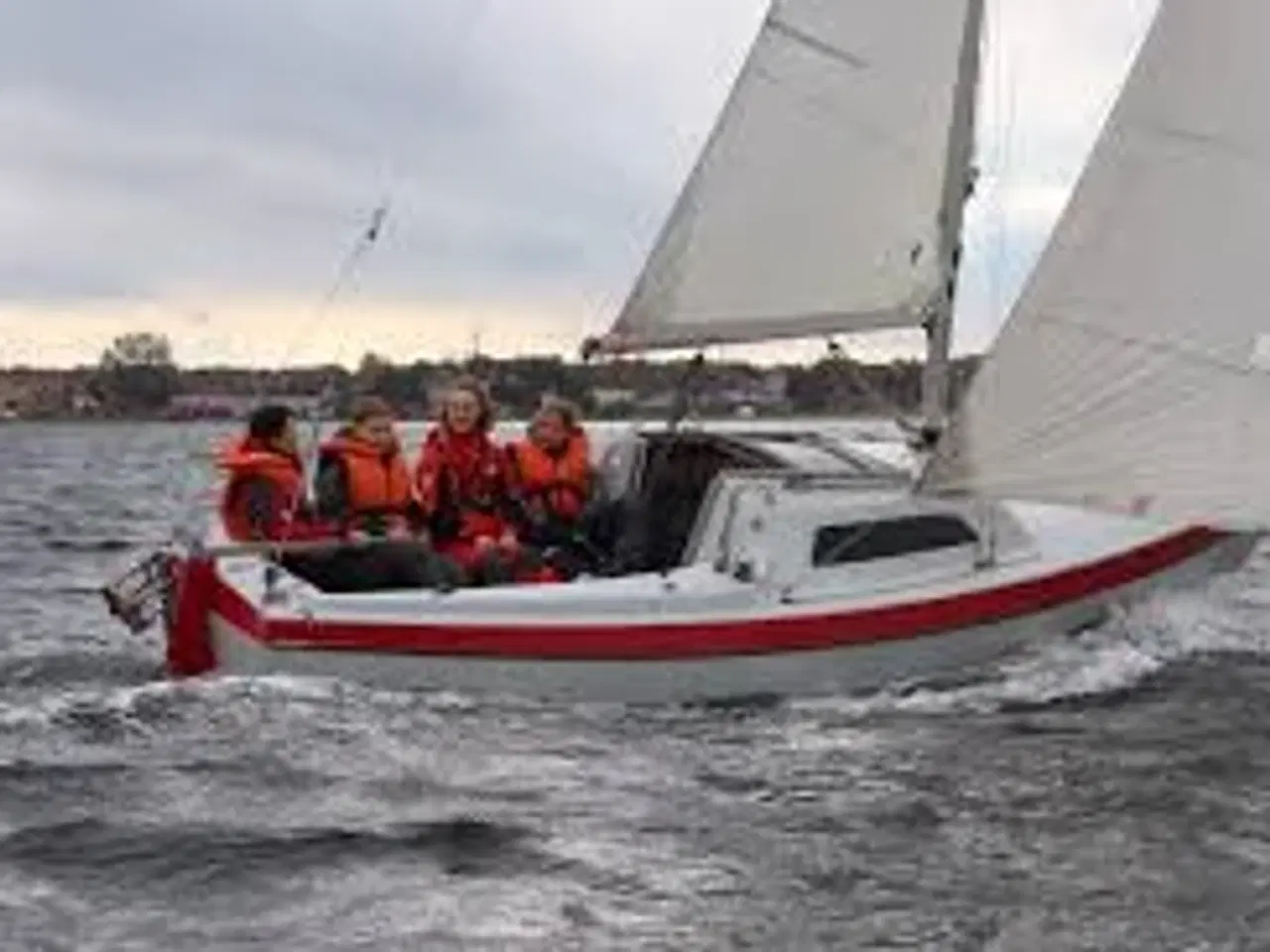 Billede 4 - Svendborg Senior Sejlbåd med Påhængsmotor