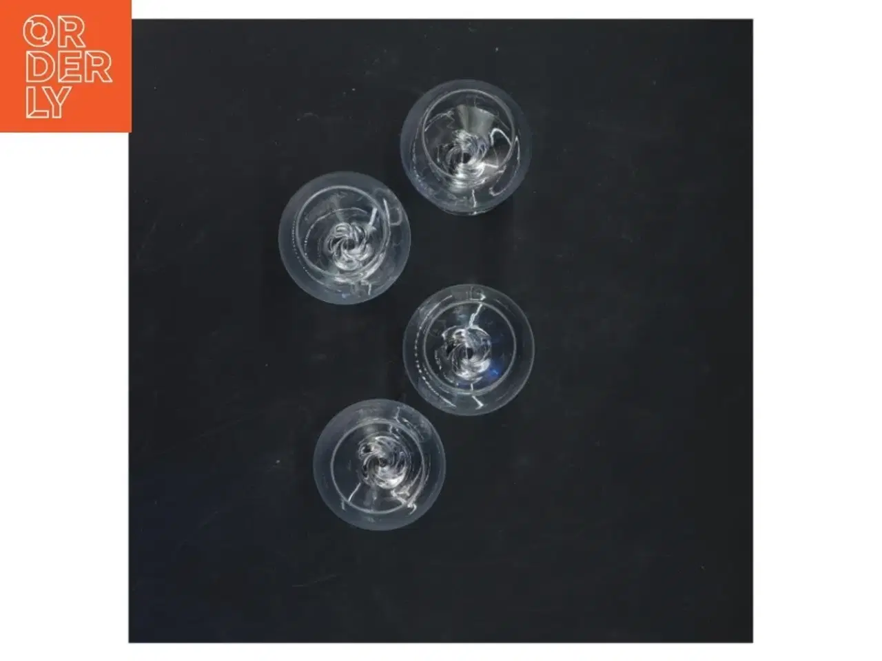 Billede 2 - Sæt med fire glas (str. 10x6 cm)
