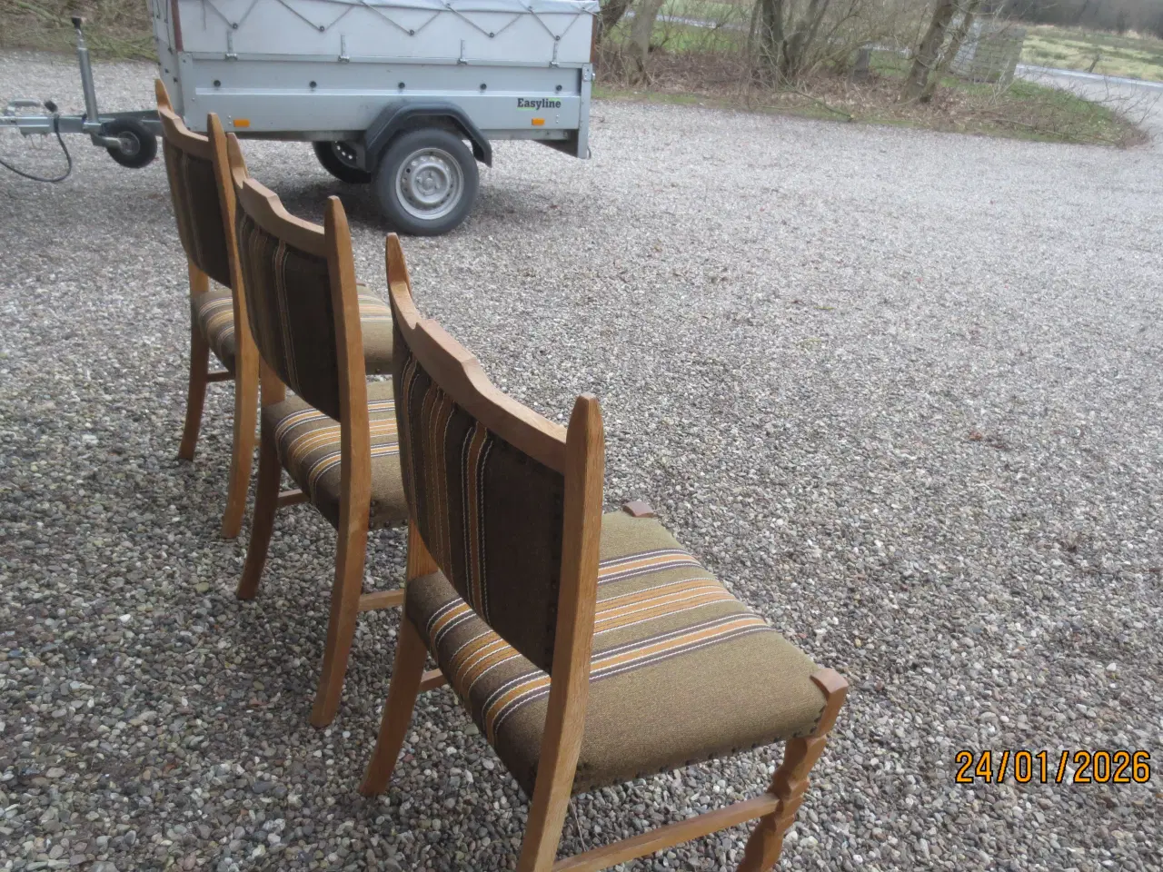 Billede 4 - 3 stk Egetræs Spisebordsstole med Gråstribet stof 