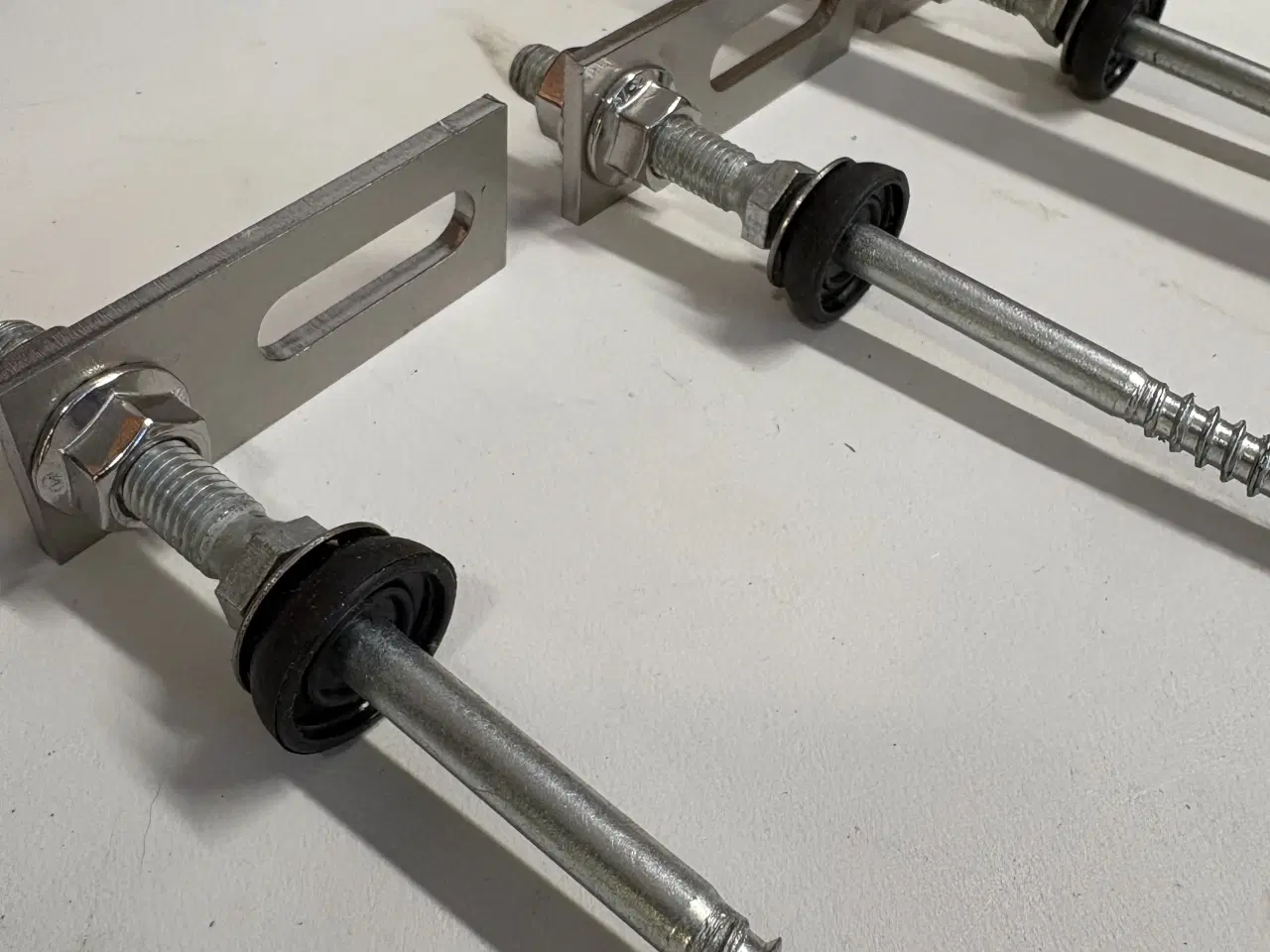 Billede 1 - 200 mm stokskruer til solcelle skinner med adapter