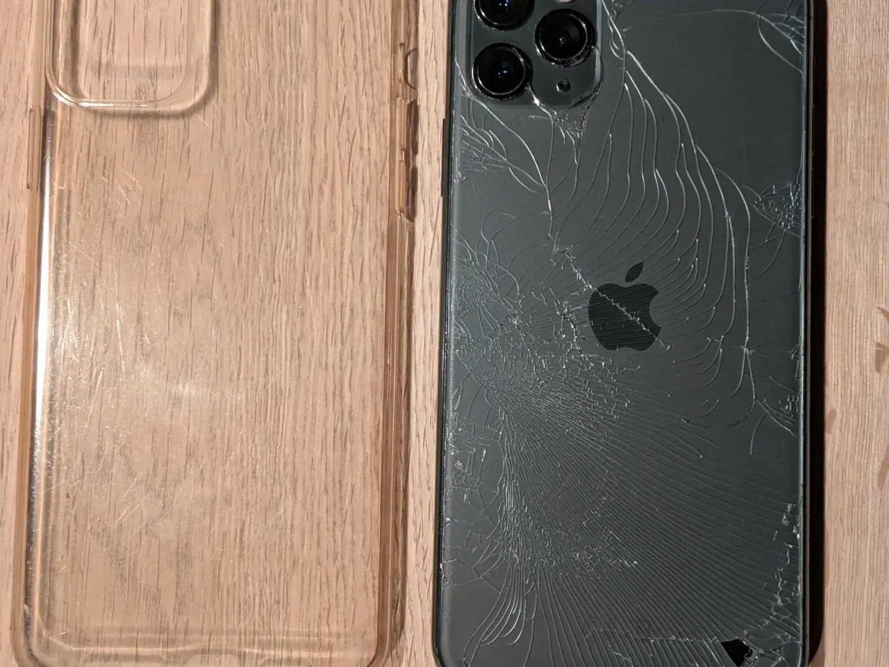 Billede 2 - iPhone 11 pro max 256 GB, fungerer korrekt!