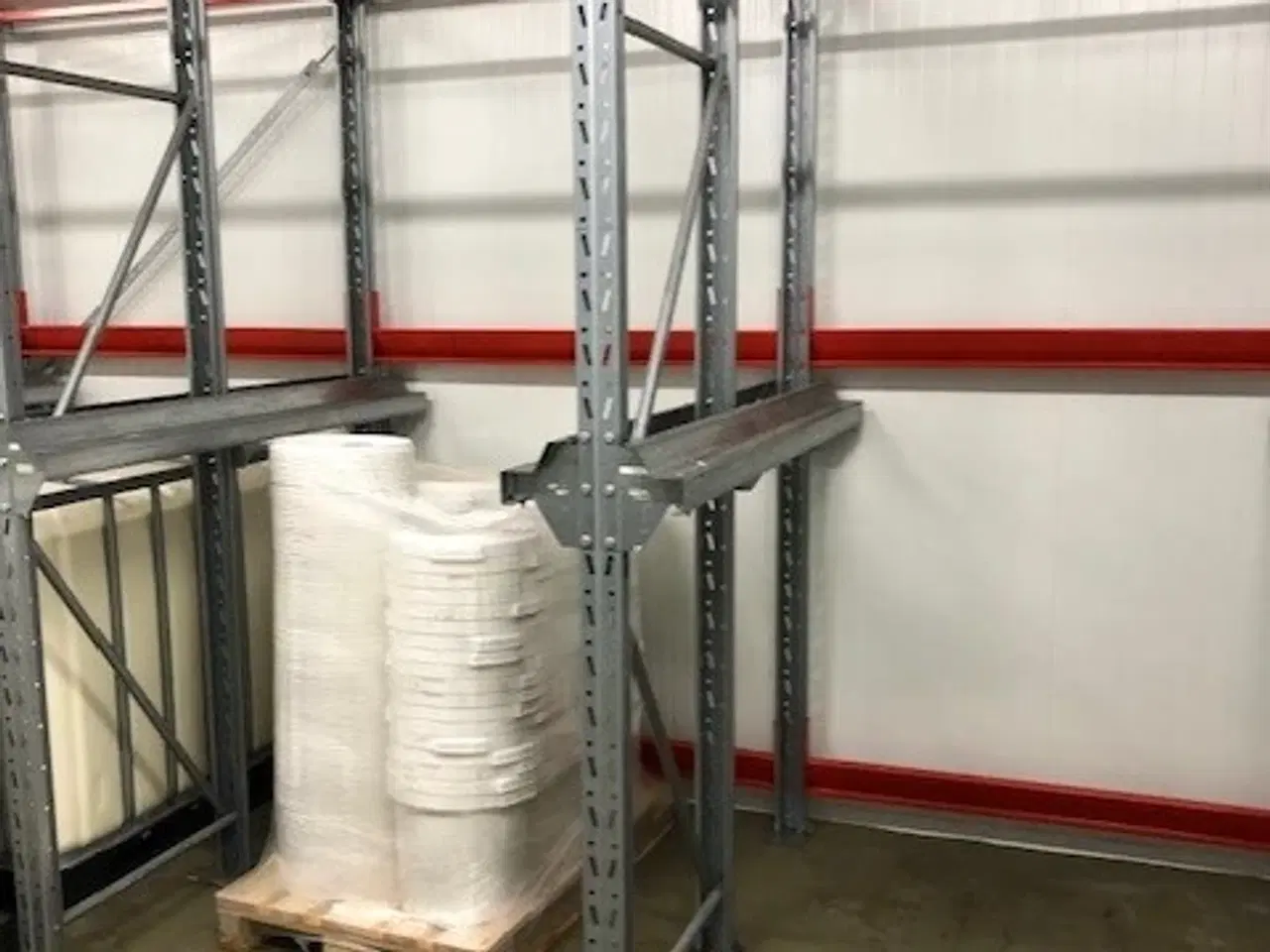 Billede 3 - Dybde reol til Europaller