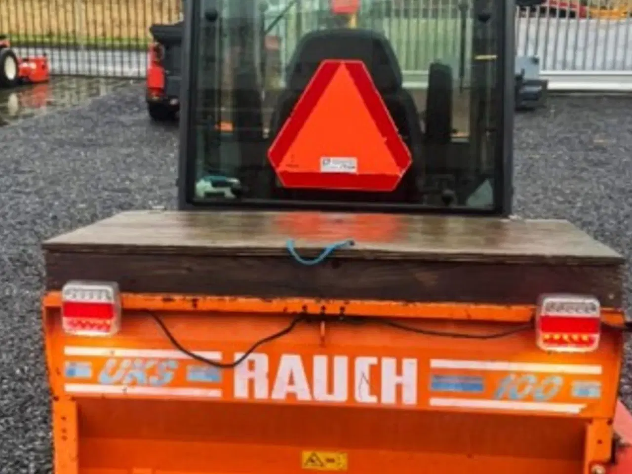 Billede 4 - Kubota B2650 HST / med vinterudstyr & lave timer
