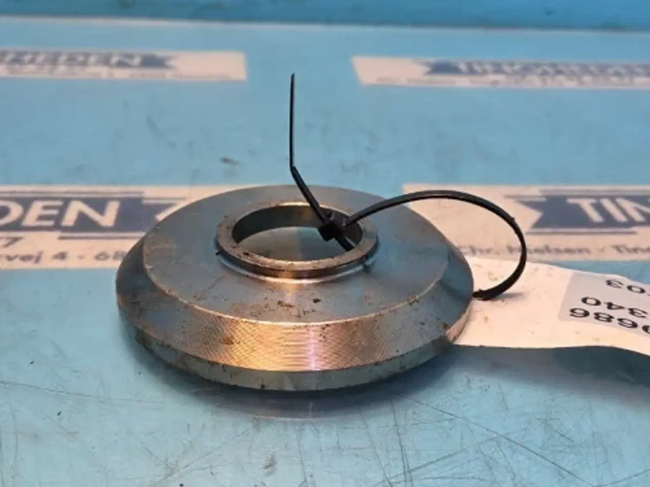 Billede 2 - Ford 8340 Afstandsskive 81864292