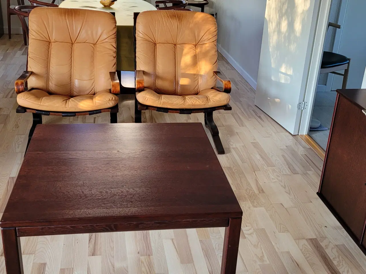 Billede 2 - 4 stk. lænestole og 4 kantet sofabord
