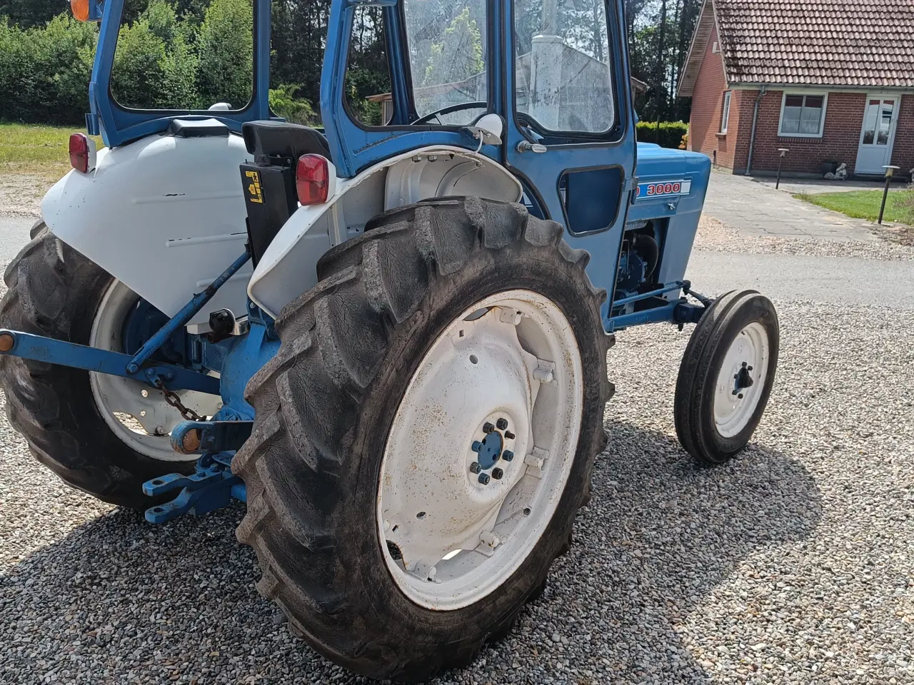 Billede 5 -  Traktor. Ford 3000 Y