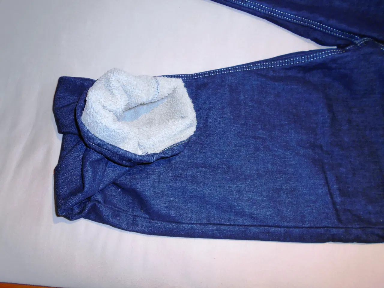 Billede 4 - Jeans forede med imit. lammeskin