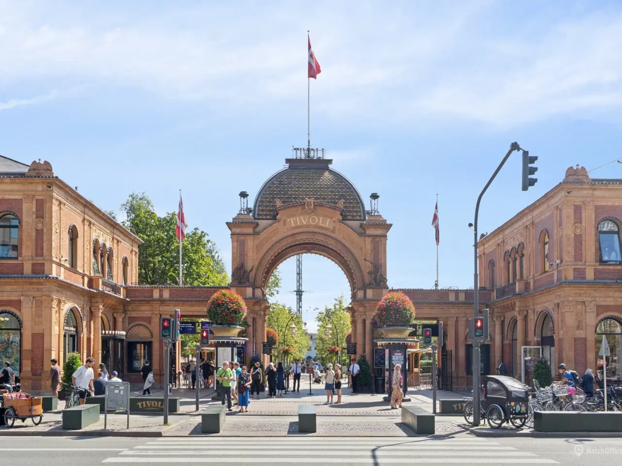 Billede 13 - Sjældent udbudt kontorlejemål med 6 meter til loftet i det ikoniske Axel Towers - fantastisk lysindfald og smuk udsigt til Tivoli