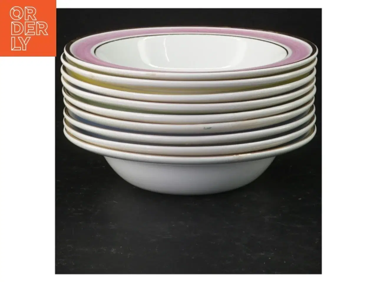 Billede 1 - Porcelænstallerkner med historiske motiver fra Arabia (str. 17 cm)