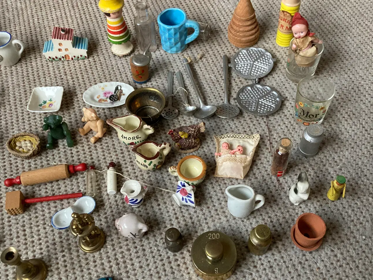 Billede 2 - Kassettehylde figurer.