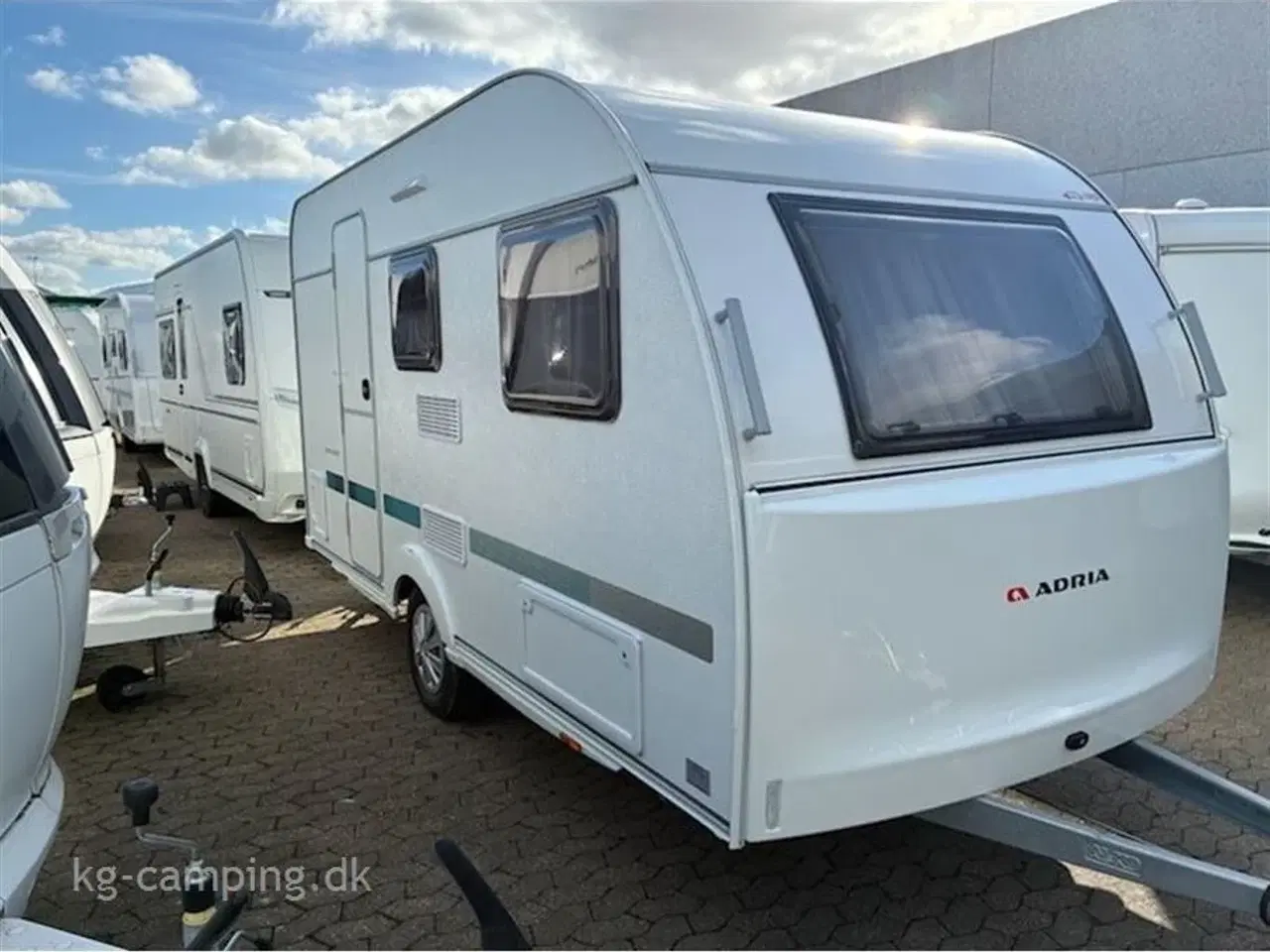 Billede 1 - 2026 - Adria Aviva 400 PS   Super Rejsevogn med lav vægt og dobbelt seng