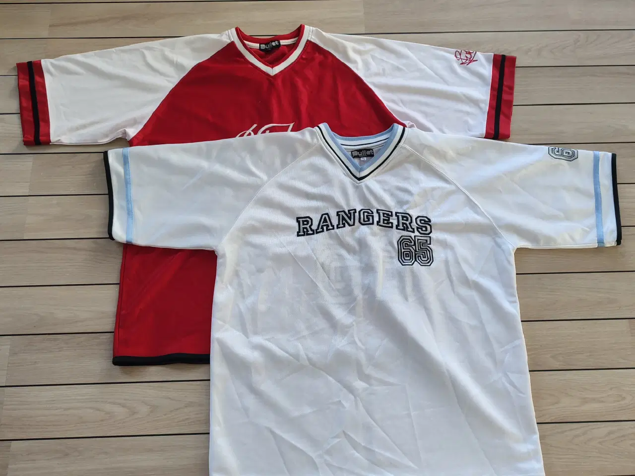 Billede 1 - T-shirt, Bullets, str L, Pris pr stk 250,-