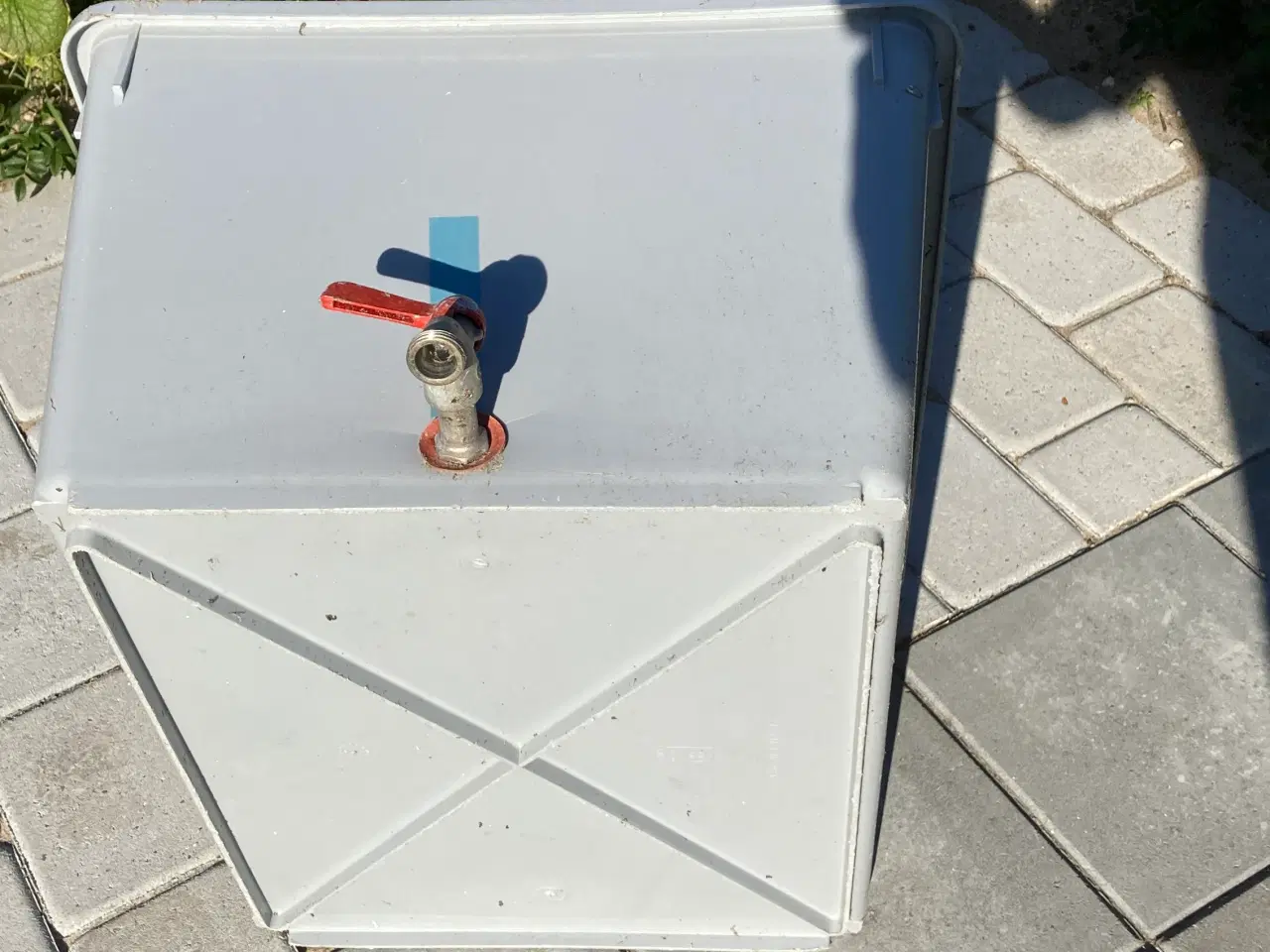 Billede 3 - Fiskekasse i hård plast, 80 liter 