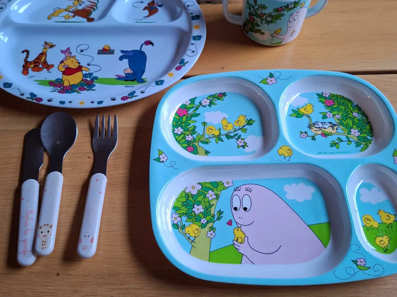 Billede 1 - Børne bestik, tallerkner og krus