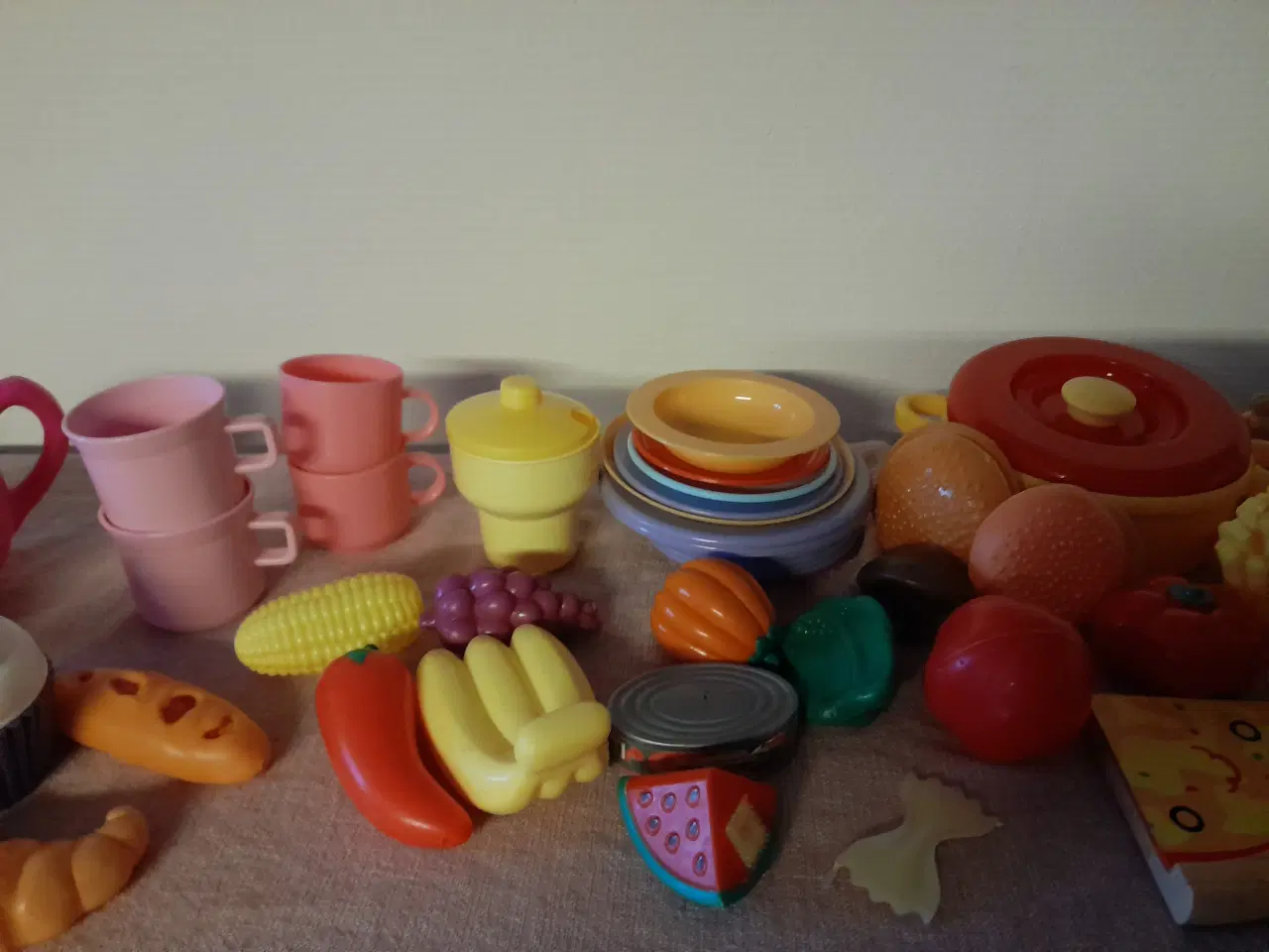 Billede 7 - Legemad og køkkenudstyr ( 75 dele).