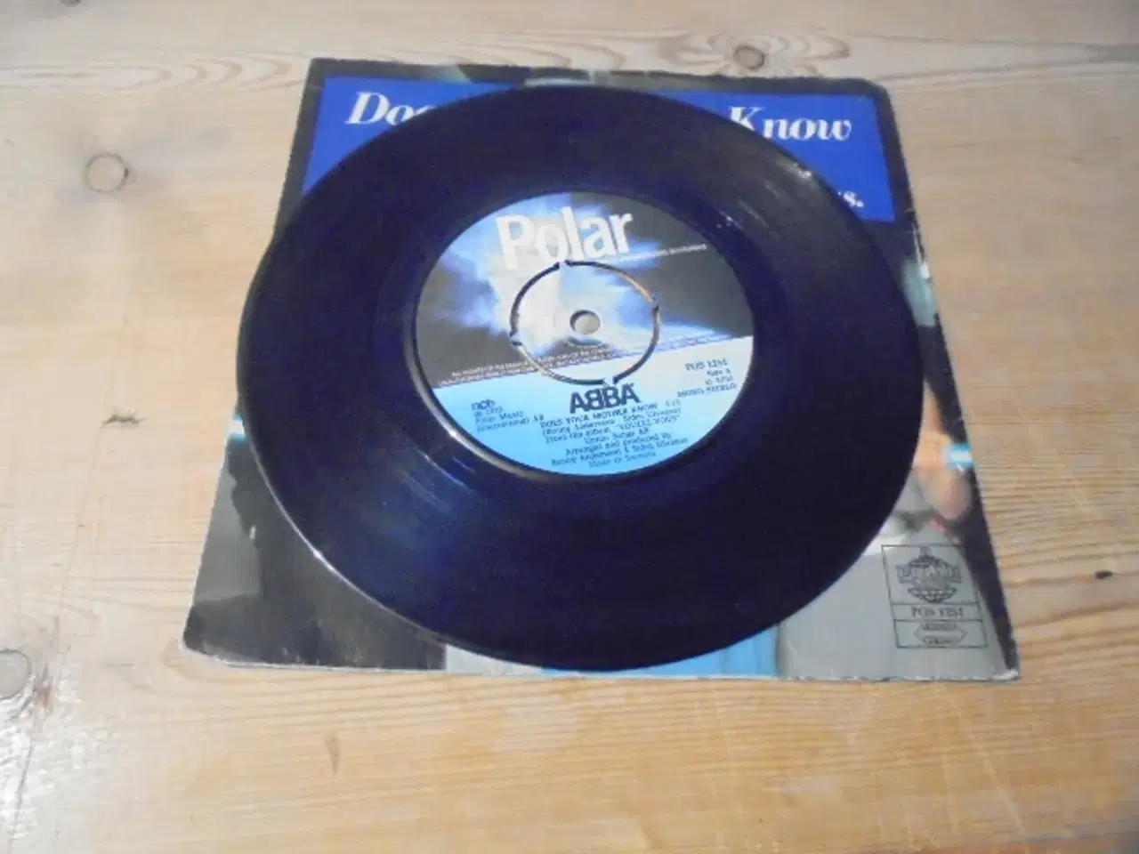 Billede 2 - Single: ABBA – Does Your Mother Know / Kisses Of F