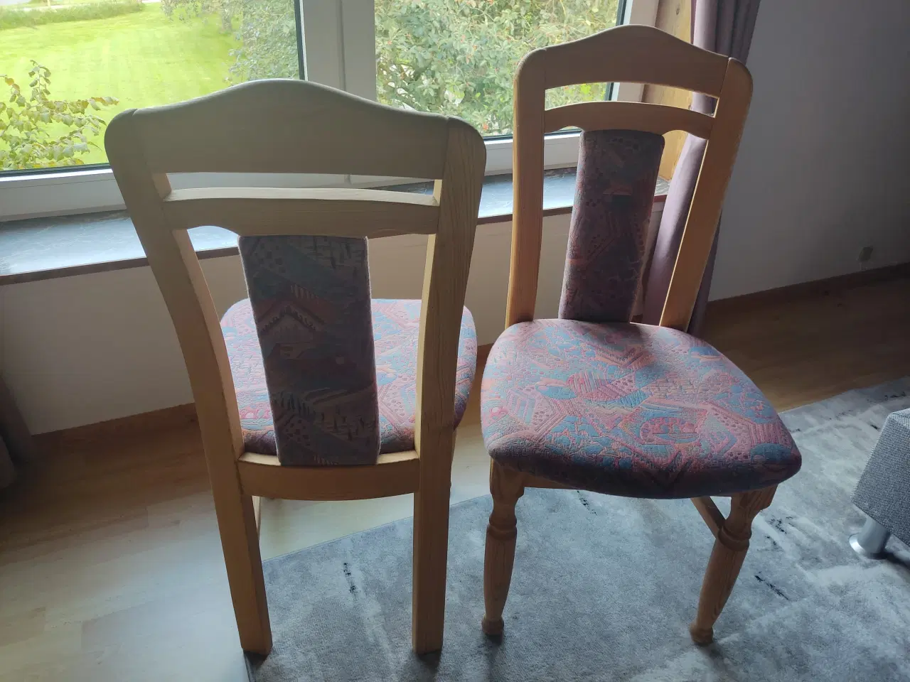 Billede 3 - 2 nye stole af fyrretræ 
