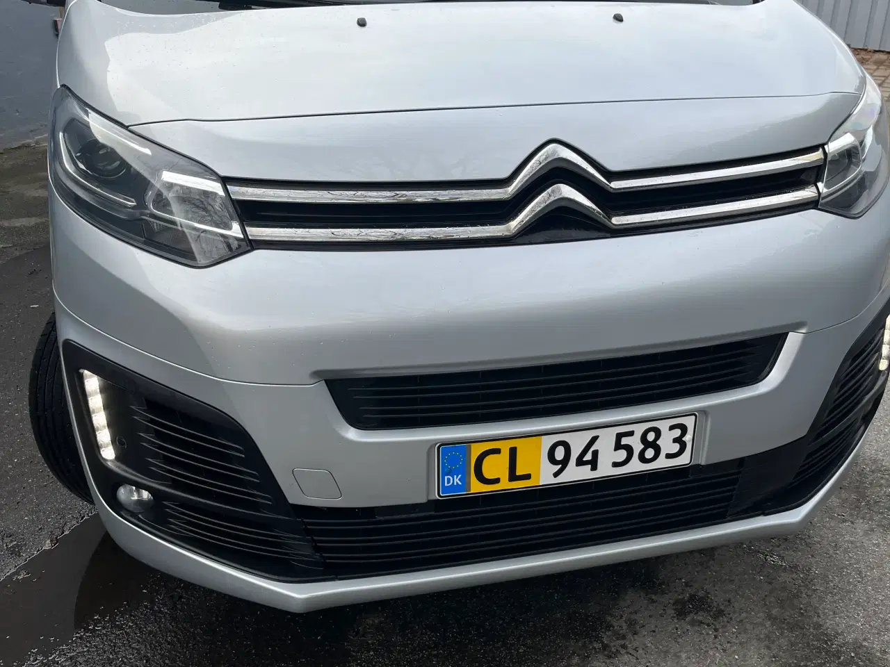 Billede 3 - Varebil med moms