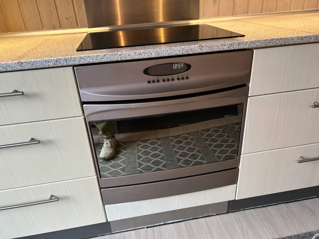 Billede 5 - Køkken med hårde hvidevare bortgives