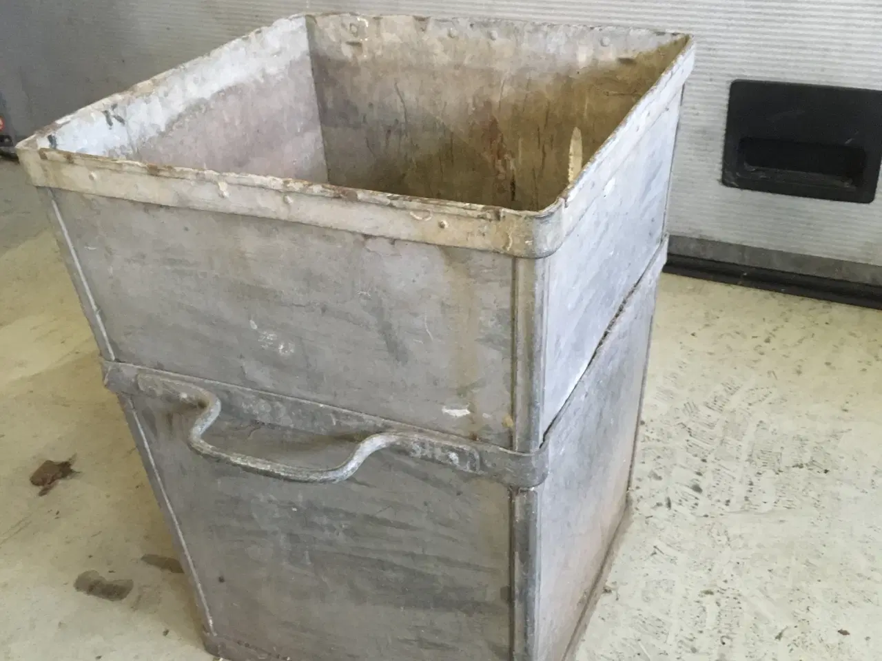 Billede 2 - Kobber Brandspande + Zink affaldsspand