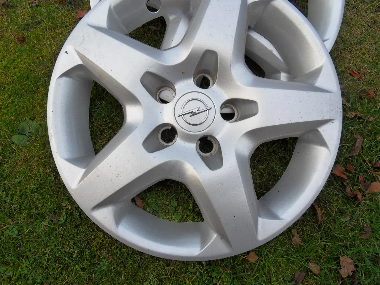 Billede 1 - HJULKAPSLER 16" OPEL og 17" Neutrale