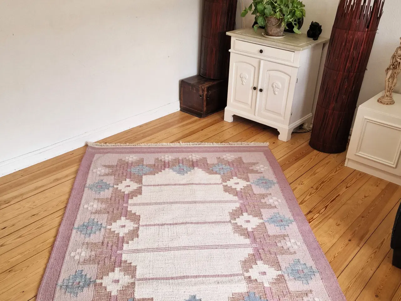 Billede 3 - Lækkert röllakan-tæppe. 