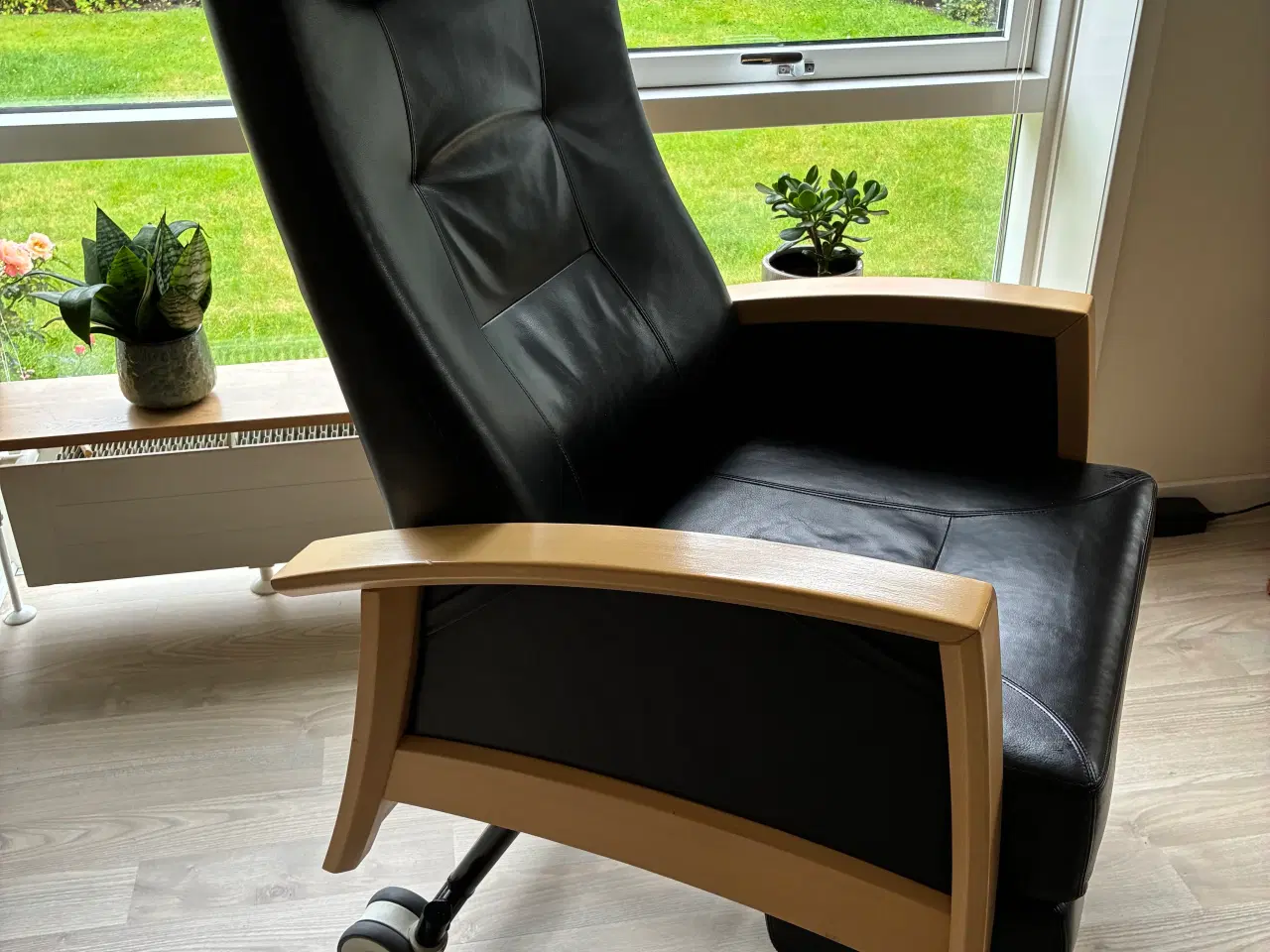 Billede 1 - Farstrup Otium stol el-betjent 