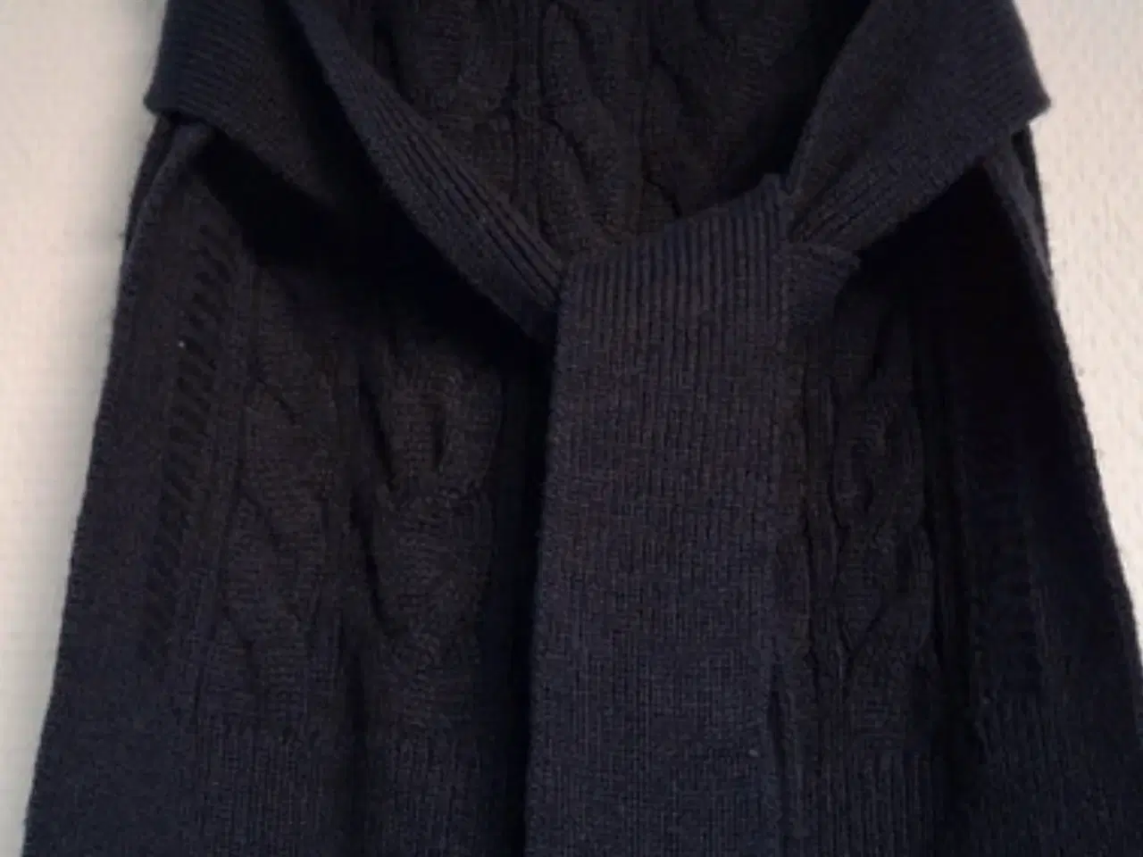 Billede 4 - Cos marineblå wool strik vest m bælte