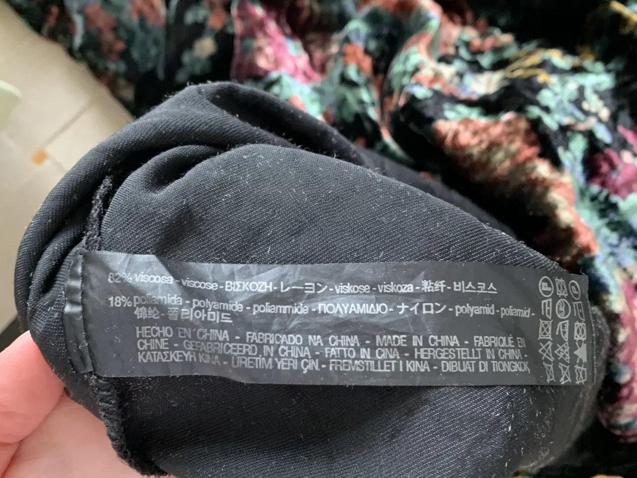 Billede 8 - Zara slå om kjole velour