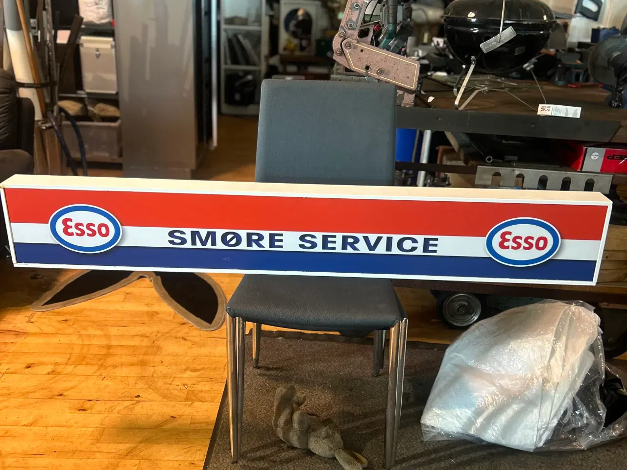 Billede 1 - Lys skildt Esso smør service 