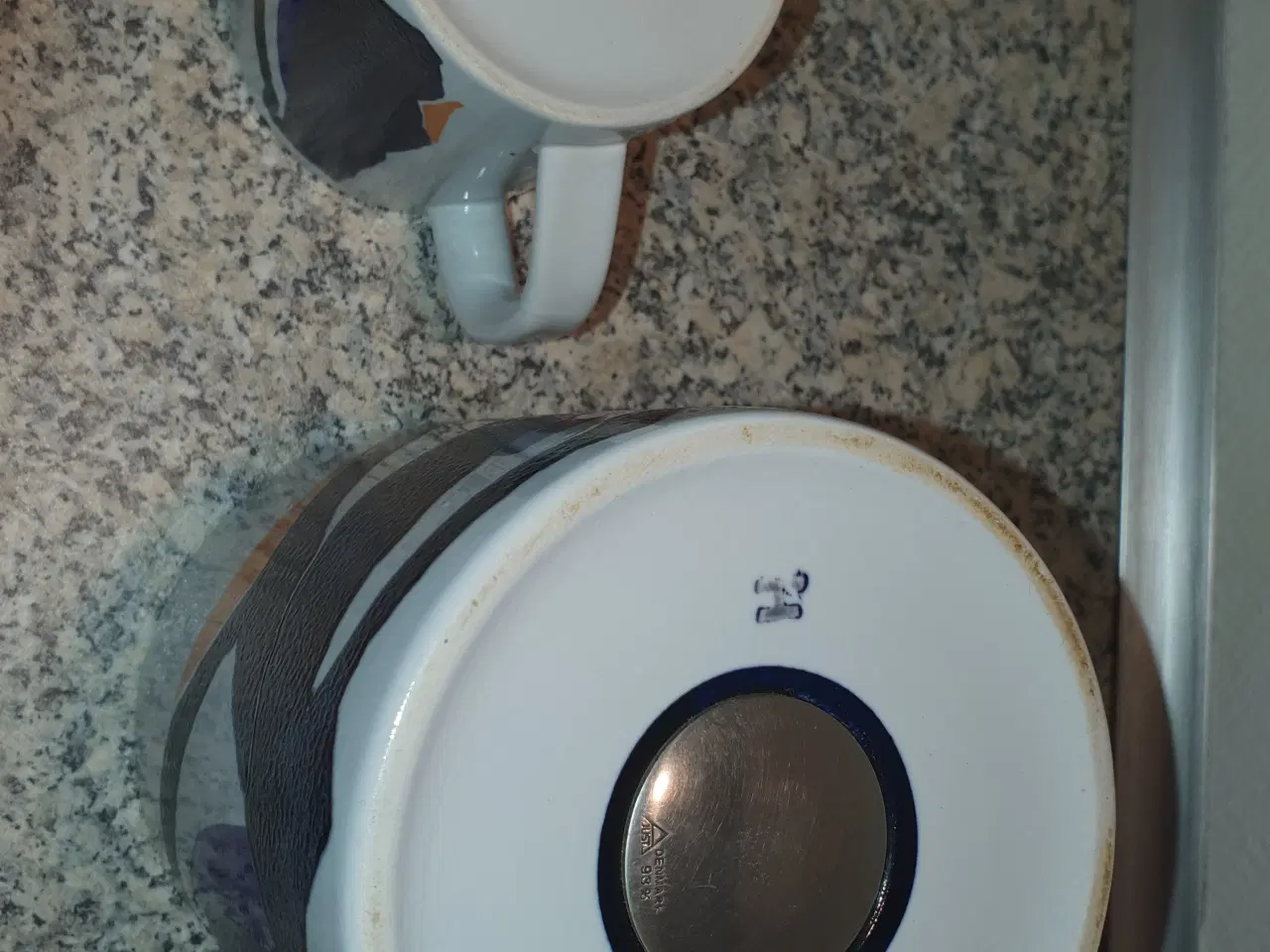 Billede 5 - Royal Copenhagen Årskrus 1982, lille og stor