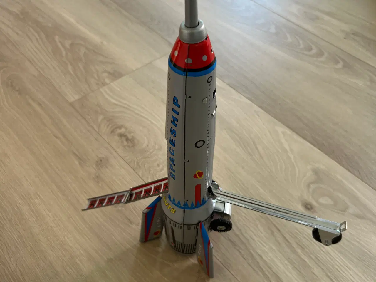 Billede 5 - Rumskib i tin