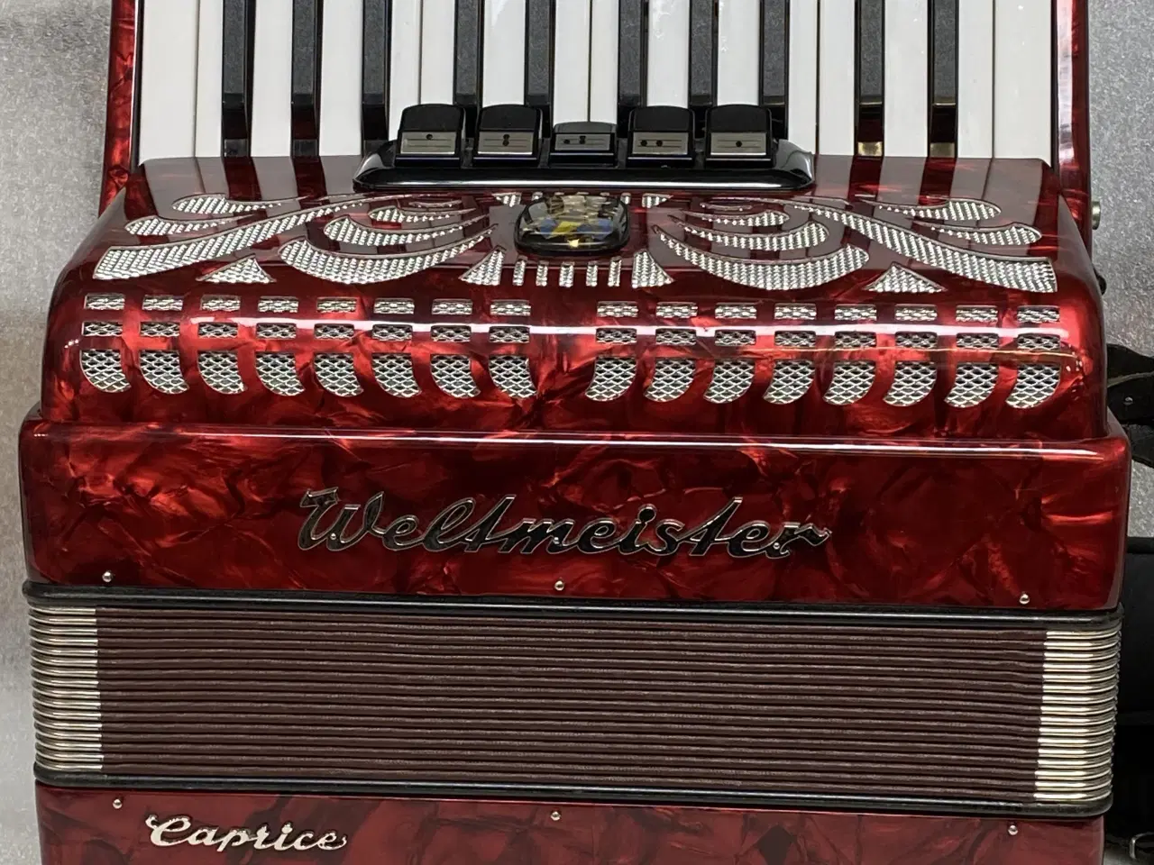 Billede 4 - Weltmeister tangent-harmonika – flot vinrød
