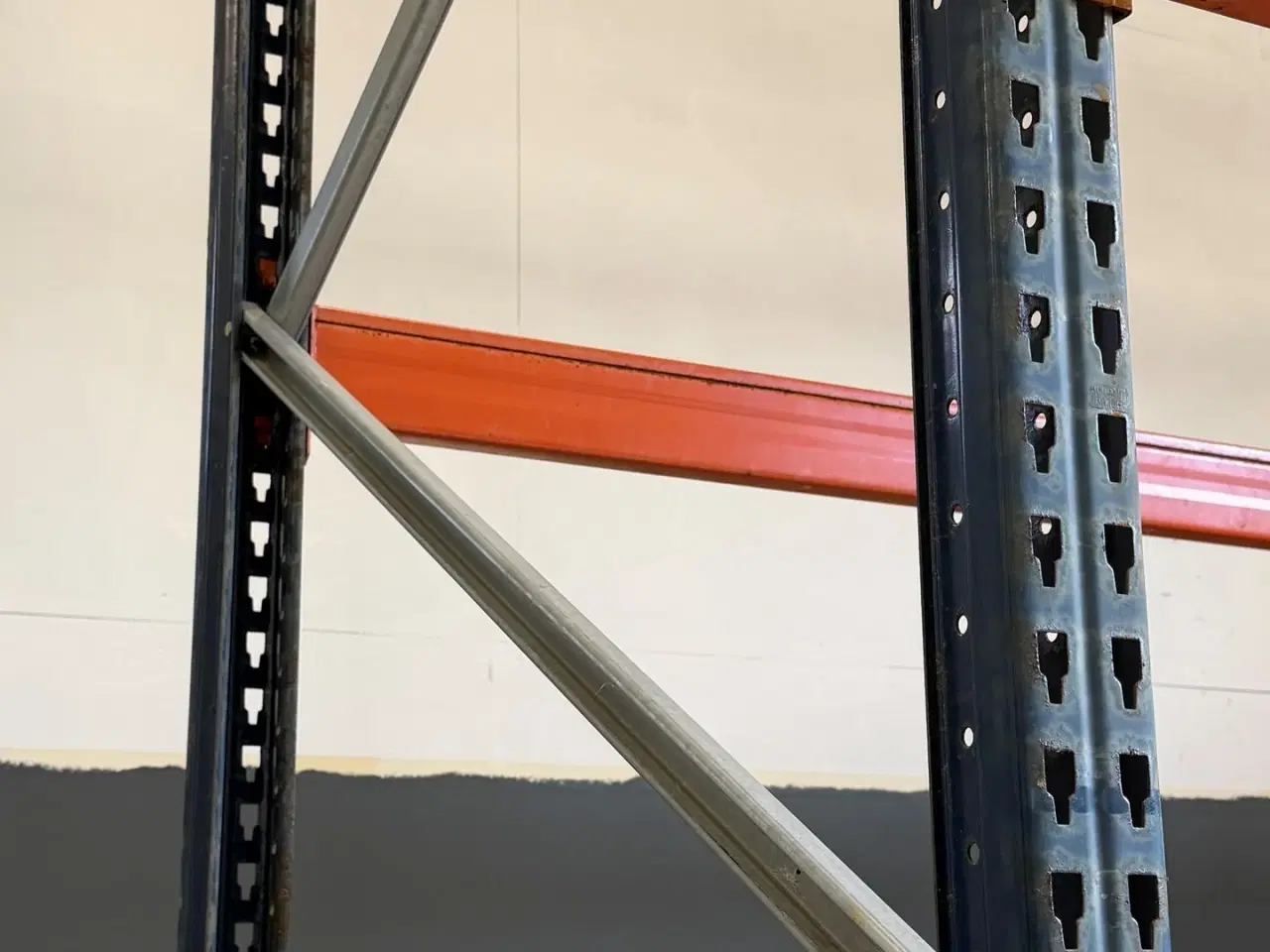 Billede 6 - - - - Stort parti reoler