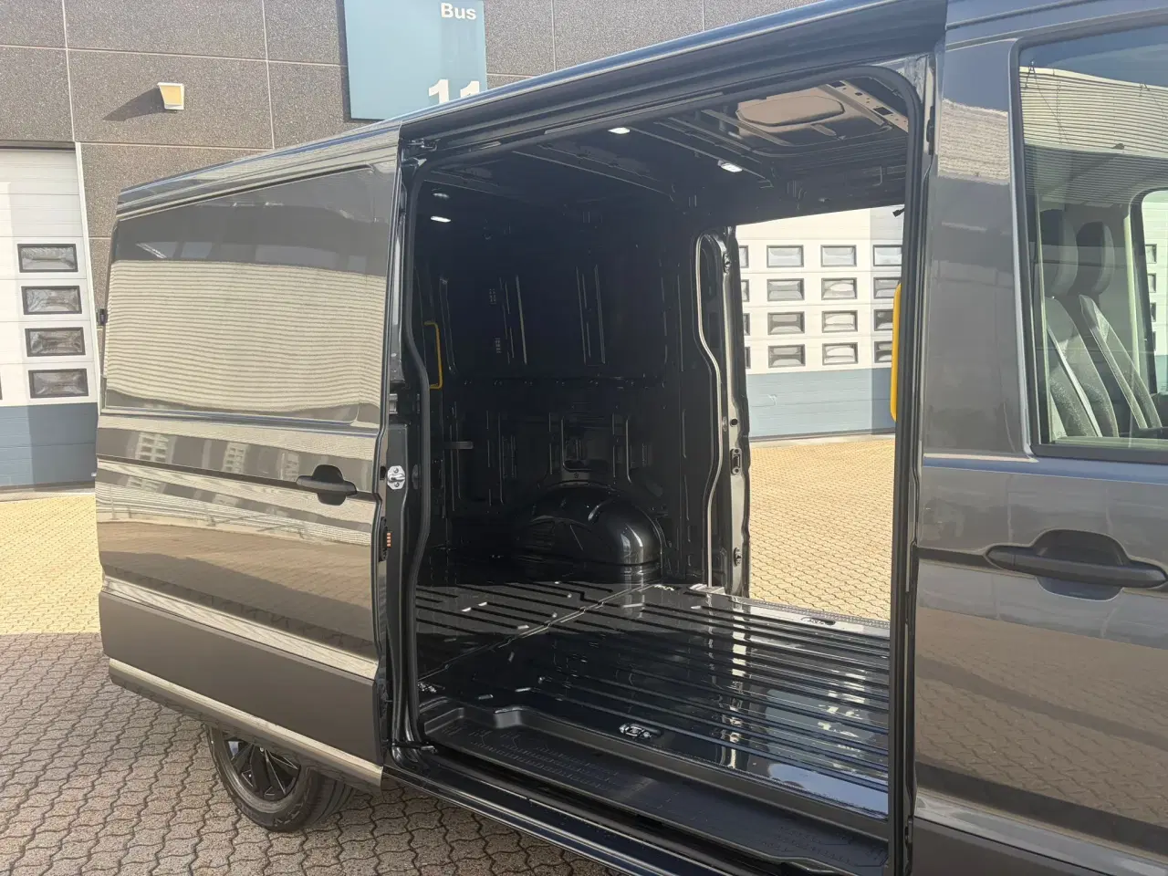 Billede 11 - MAN TGE 3.180 A8 L3H2, Kassevogn