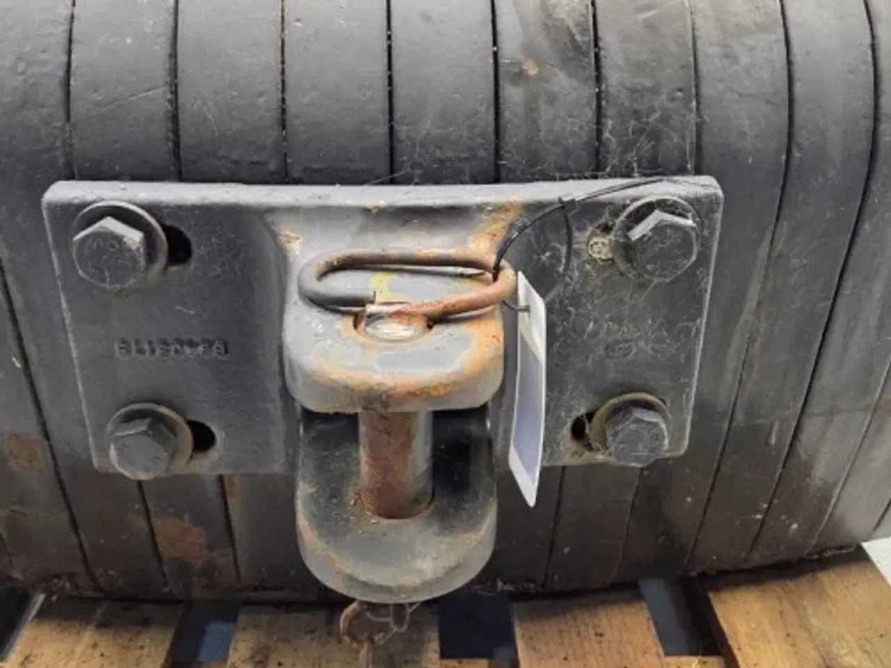 Billede 17 - New Holland T8 Frontvægt Kit 719665006