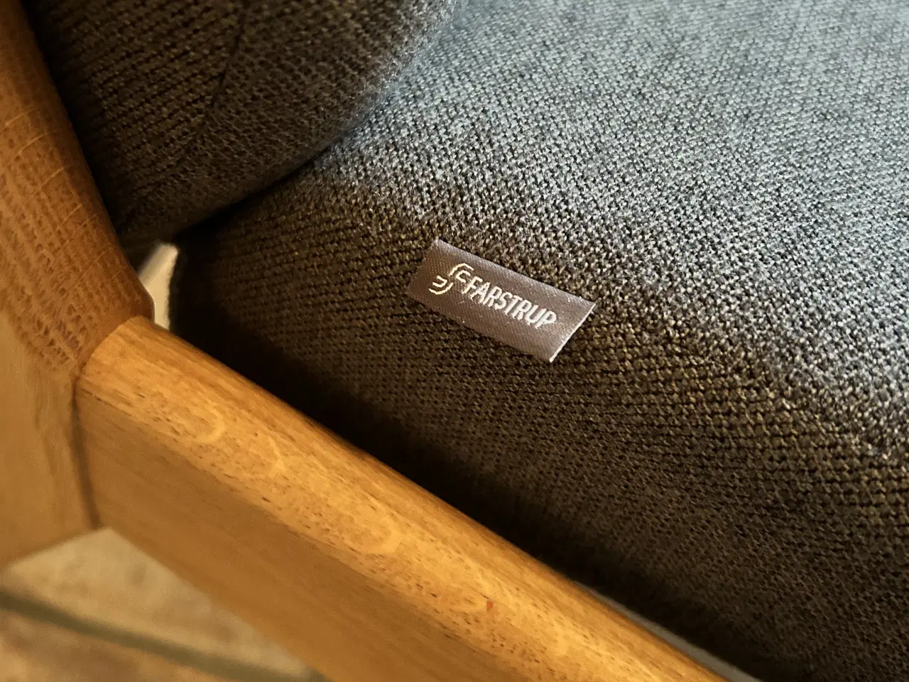 Billede 7 - Farstrup lænestol - fremstår som ny