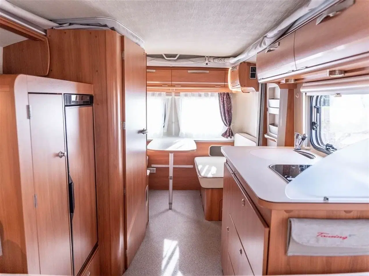 Billede 2 - 2019 - Hymer Eriba Touring Troll 535 GT   Yderst velholdt vogn med hævetag og meget udstyr