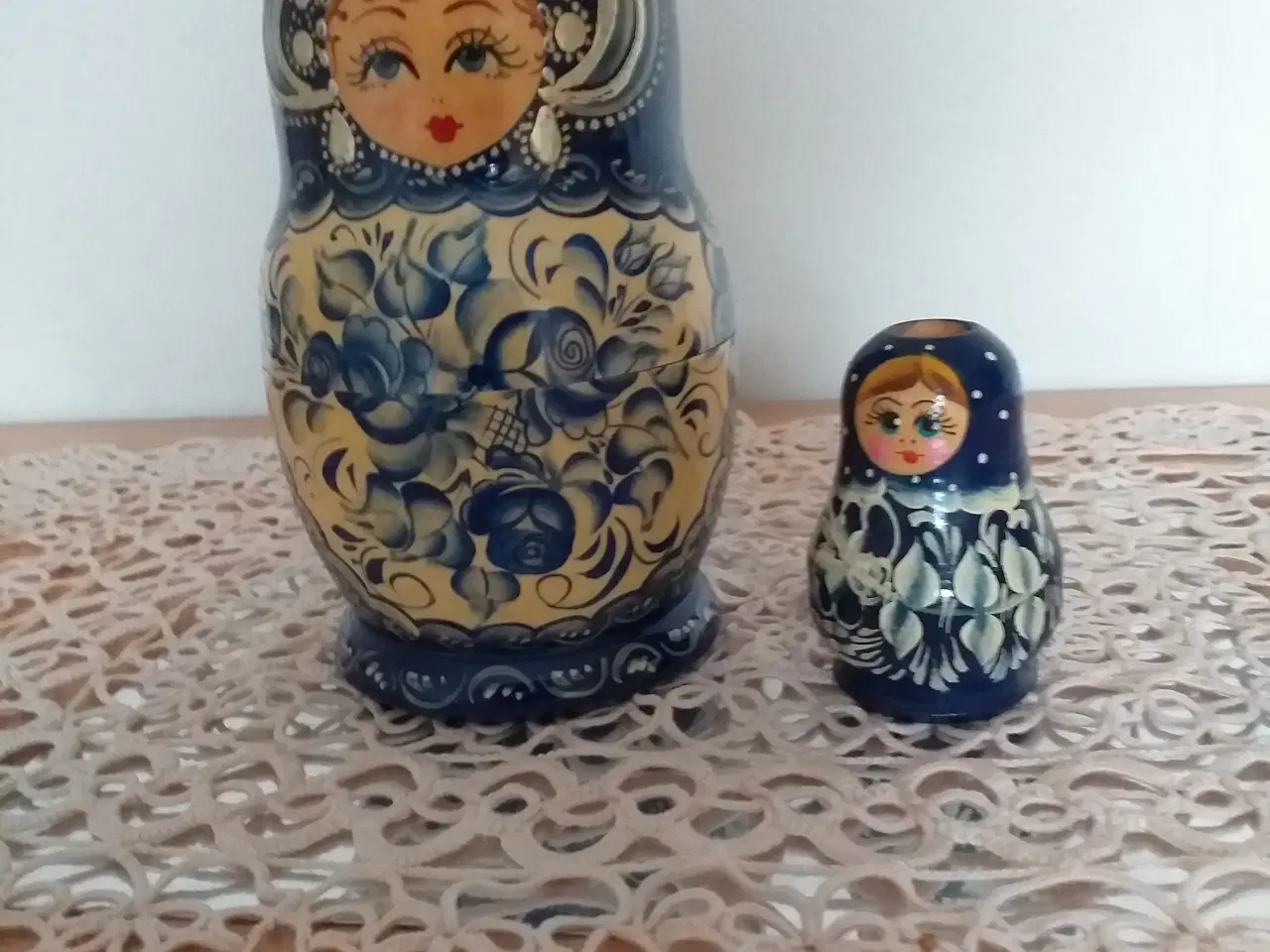 Billede 2 - TRÆ dukker MATRYOSHKA