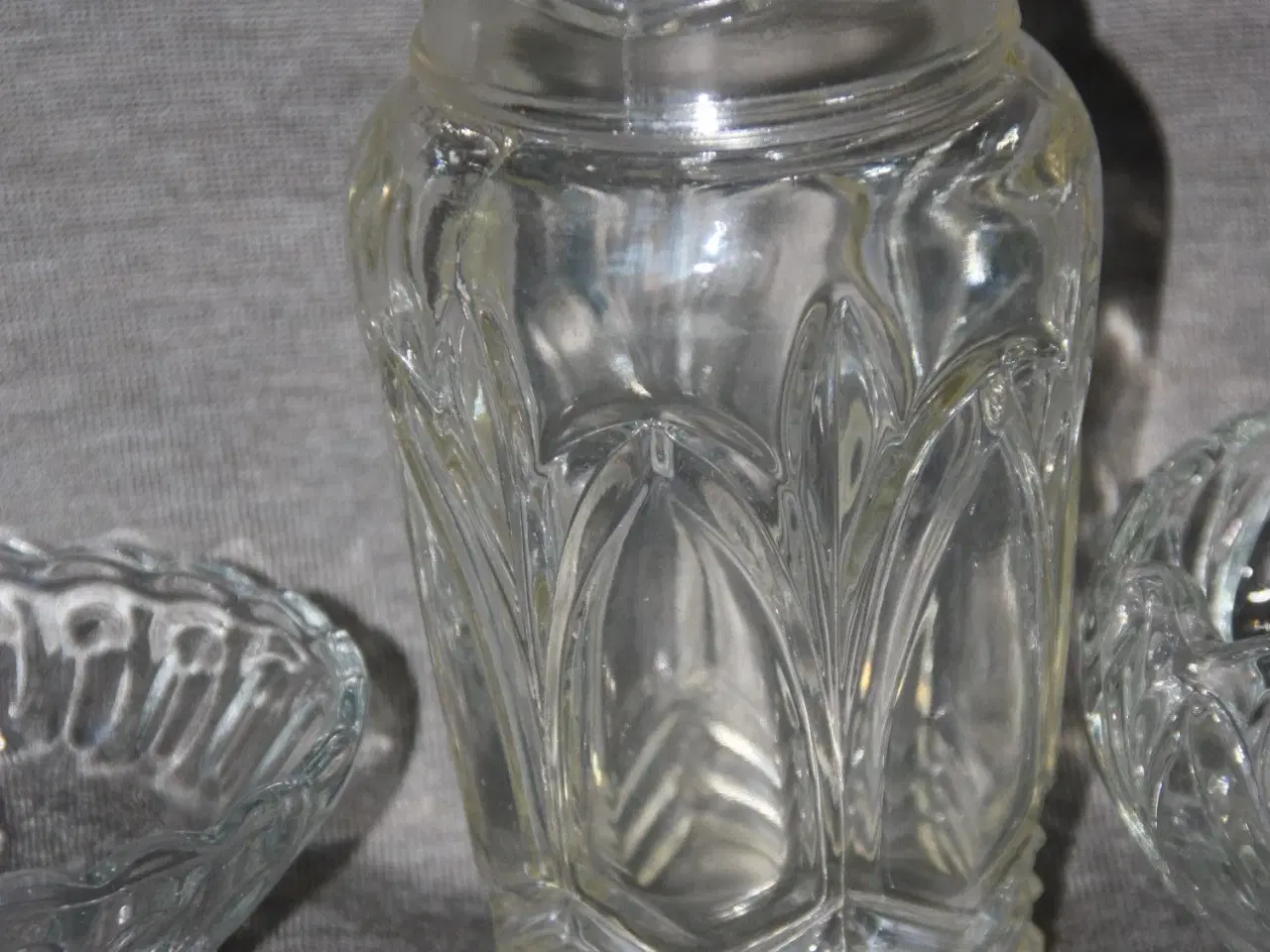 Billede 4 - Yrsa vase i presset glas 17 cm