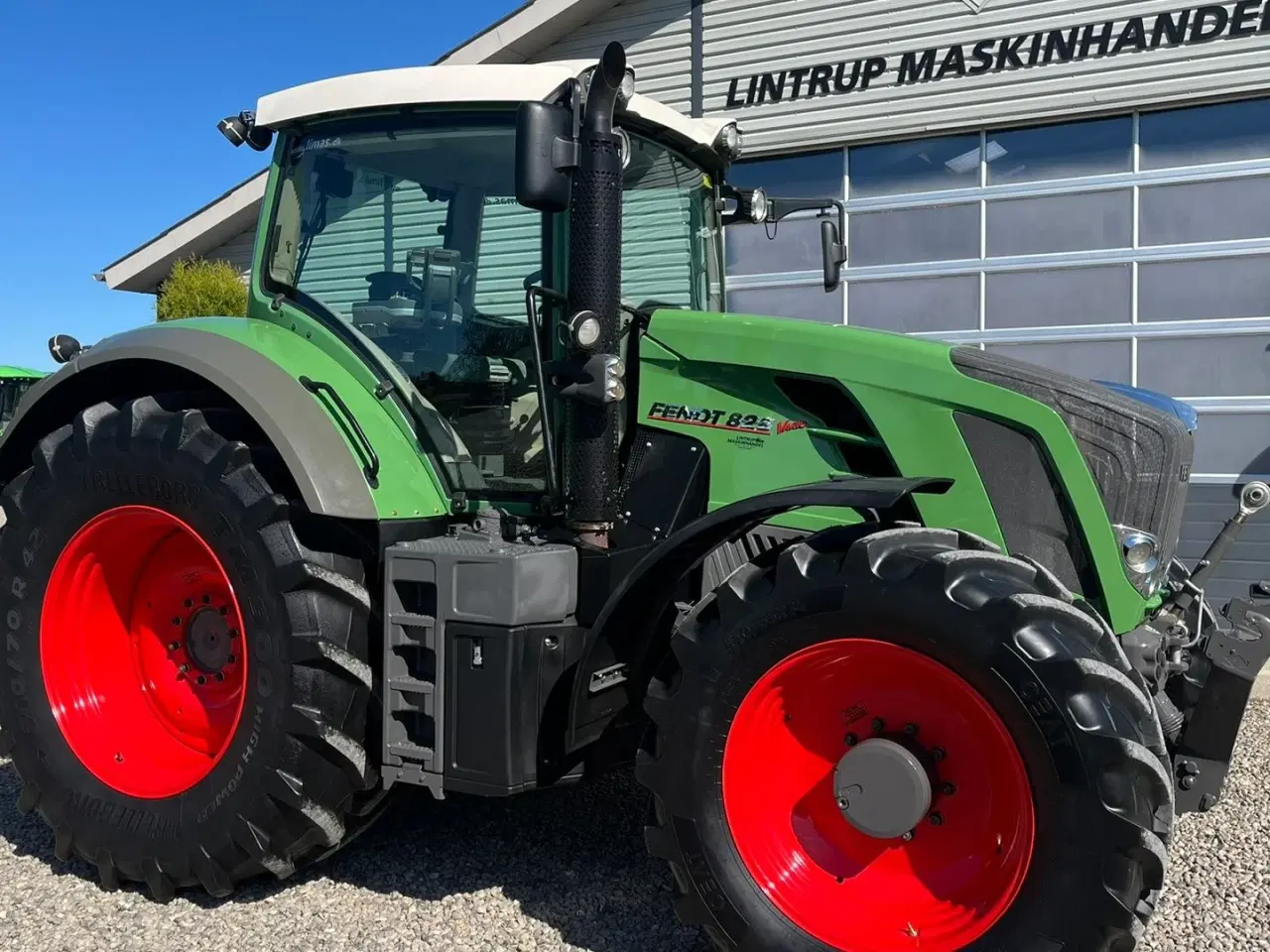 Billede 17 - Fendt 828 Profi model.  Meget flot traktor med nye fordæk.