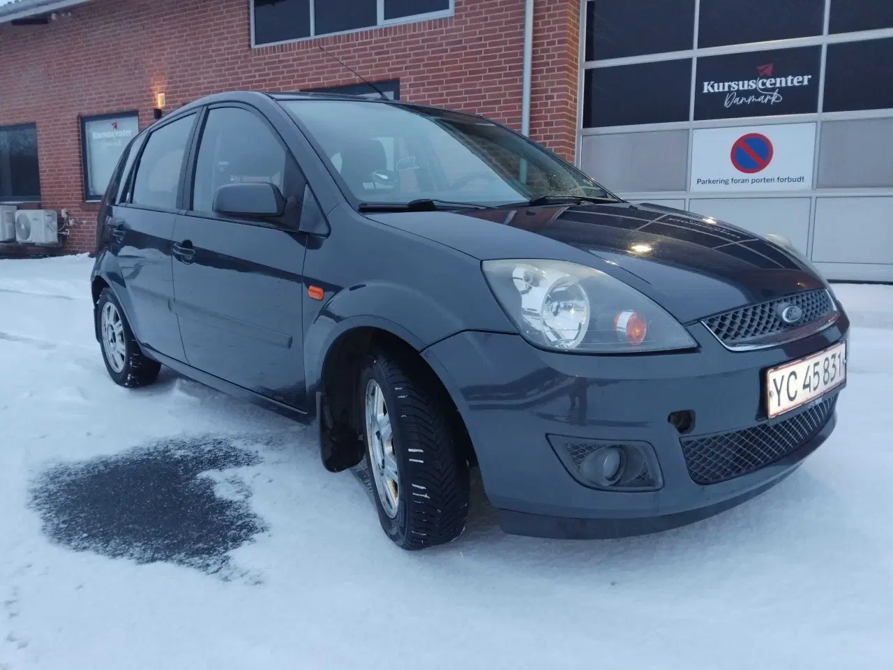 Billede 1 - Ford Fiesta 1,6 Ghia. Med aircondition 